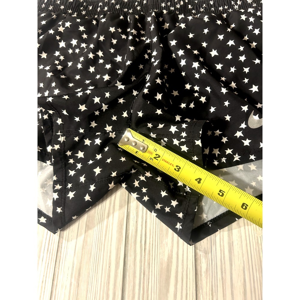 EC Ladies Nike Dri-Fit DR1517 Black/White Stars Print Run Train Gym Shorts Small - Picture 4 of 8
